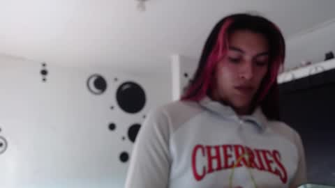 Snapshot of angele_johnson chatting on March 2025 09:57:01 PM angele online show from March 2025 09:57:01 PM