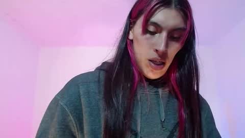 Snapshot of angele_johnson chatting on November 2025 02:03:02 AM angele online show from November 2025 02:03:02 AM