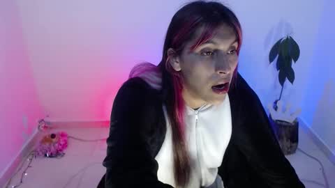 Snapshot of angele_johnson chatting on November 2025 08:42:02 PM angele online show from November 2025 08:42:02 PM