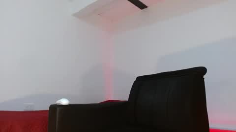 Snapshot of angelhil chatting on November 2025 01:52:02 AM Angel of littlebandido online show from November 2025 01:52:02 AM