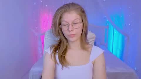 Snapshot of angeli_eyes chatting on November 2025 03:38:02 PM Ksenia online show from November 2025 03:38:02 PM