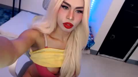 DIVINE ANGEL online show from June 2026 11:20:01 PM