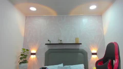 A N G E L I C A online show from February 2025 12:00:02 PM