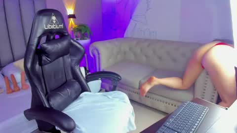 A N G E L I C A online show from April 2026 07:15:01 PM