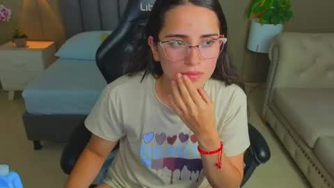 A N G E L I C A online show from May 2026 07:44:01 PM