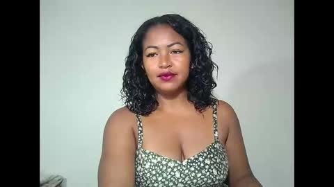 Snapshot of angelice33 chatting on December 2025 05:03:02 AM angelice33 online show from December 2025 05:03:02 AM