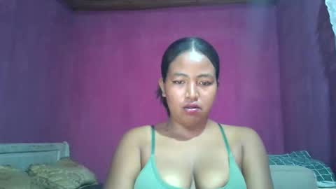 Snapshot of angelice33 chatting on February 2026 06:31:01 AM angelice33 online show from February 2026 06:31:01 AM