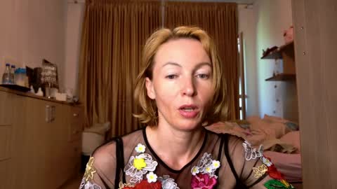 angelicfenix online show from May 2026 12:22:02 PM