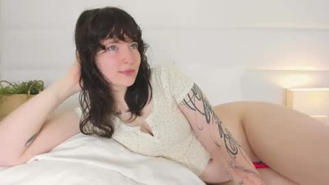 Angelic online show from May 2026 01:47:02 AM