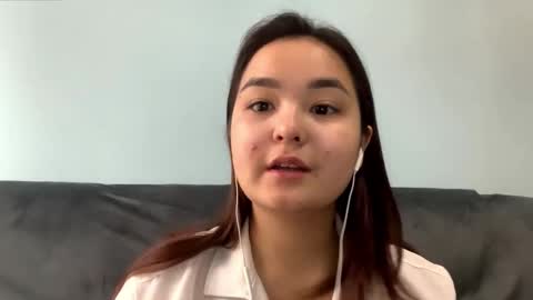 Kira is here now  help me get 50 thumbs up pls  online show from March 2026 08:31:01 AM