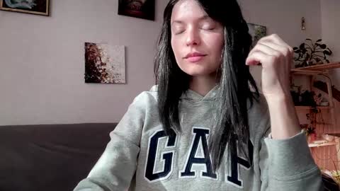 Angelika Rouge online show from October 2025 06:49:01 AM