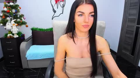 Angelina online show from December 2024 04:09:02 PM