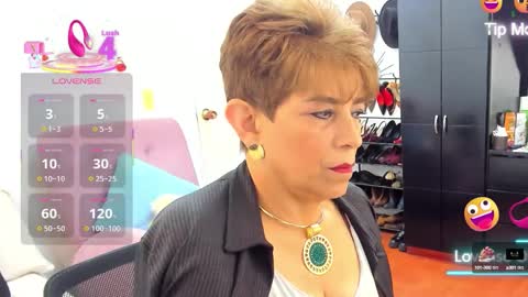 Angelina online show from September 2025 12:17:01 PM