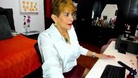 Angelina online show from July 2026 11:43:01 PM