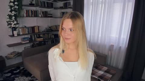 Alice WOW online show from March 2026 08:53:02 AM