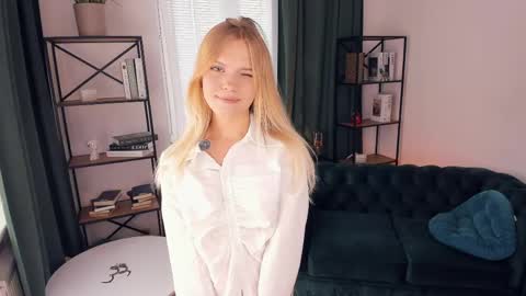 Alice WOW online show from May 2026 09:06:02 AM