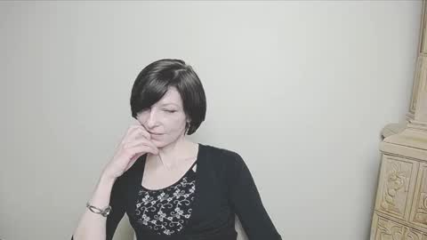 Angelina online show from February 2025 01:28:01 PM