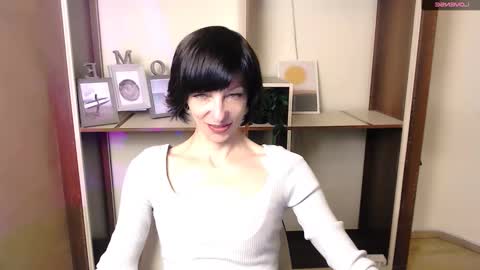 Angelina online show from October 2025 07:05:02 AM