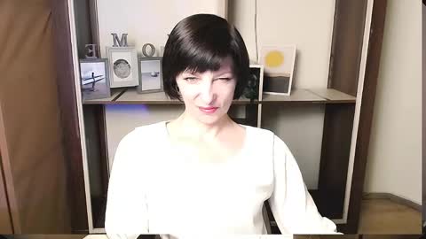 Angelina online show from June 2026 07:02:02 AM