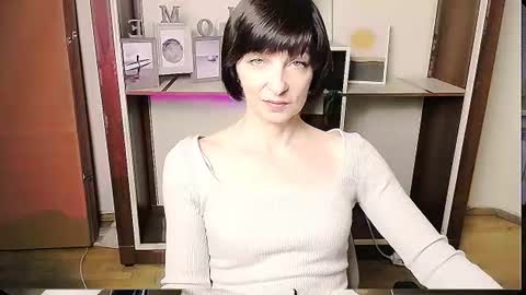 Angelina online show from June 2026 09:00:01 AM