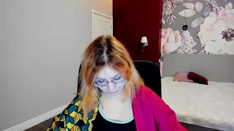 AngelinaLow online show from February 2026 12:32:02 PM