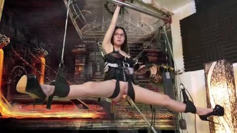 Snapshot of angelinasia chatting on November 2025 03:28:01 AM Angel online show from November 2025 03:28:01 AM