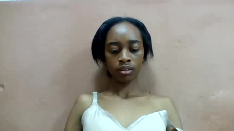 Snapshot of angeline221173 chatting on July 2026 07:48:02 AM angeline221173 online show from July 2026 07:48:02 AM