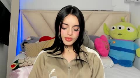 Angeline Smith  online show from March 2025 07:41:01 AM