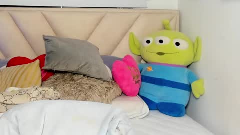 Angeline Smith  online show from March 2025 10:46:01 AM