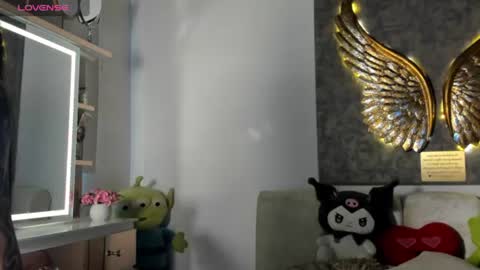 Angeline Smith  online show from July 2026 09:14:01 PM