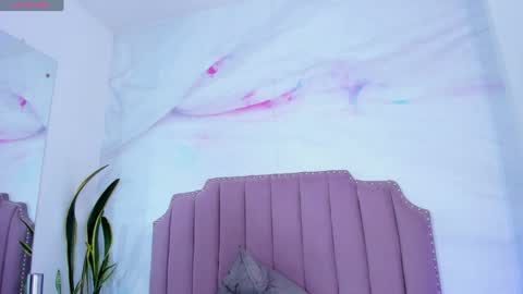 Snapshot of angeline_blake chatting on January 2025 11:24:01 PM Angeline online show from January 2025 11:24:01 PM