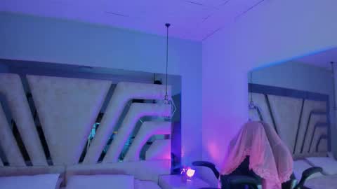 Angeline Heet online show from September 2025 03:07:02 AM