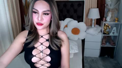 angelique_hart online show from July 2026 02:13:01 PM