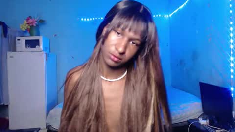 Danielle online show from October 2025 06:48:01 PM