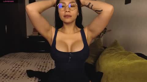  ANGELA ISABELLA  online show from May 2026 12:34:01 PM