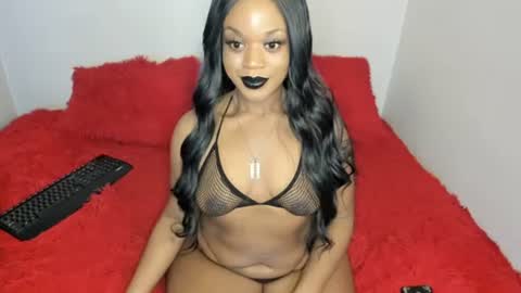 Snapshot of angellaveyparsons chatting on June 2026 06:38:01 AM Angel Lavey-Parsons online show from June 2026 06:38:01 AM