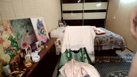 angelleah online show from June 2026 06:27:01 PM
