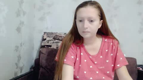 Snapshot of angellllsexy chatting on November 2025 04:40:02 PM Galina online show from November 2025 04:40:02 PM