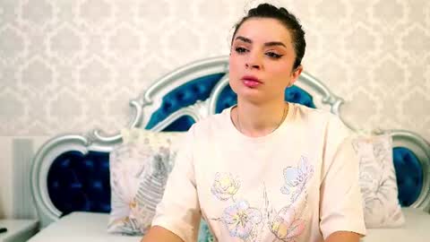 Natalia online show from June 2026 05:04:01 AM