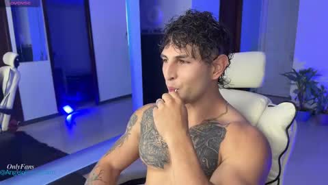 Angelo Ferro online show from February 2025 01:24:01 AM