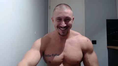 Snapshot of angelofit chatting on December 2024 06:34:01 PM ------- SEX SHOW WITH GUYS AND GIRLS MUSCLE SHOW online show from December 2024 06:34:01 PM