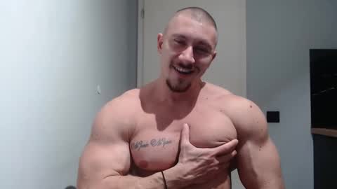 Snapshot of angelofit chatting on December 2024 03:13:02 PM ------- SEX SHOW WITH GUYS AND GIRLS MUSCLE SHOW online show from December 2024 03:13:02 PM