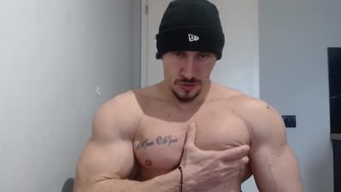 Snapshot of angelofit chatting on February 2025 08:24:01 AM ------- SEX SHOW WITH GUYS AND GIRLS MUSCLE SHOW online show from February 2025 08:24:01 AM