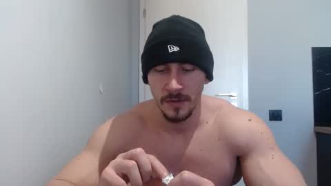 Snapshot of angelofit chatting on February 2025 01:15:02 PM ------- SEX SHOW WITH GUYS AND GIRLS MUSCLE SHOW online show from February 2025 01:15:02 PM