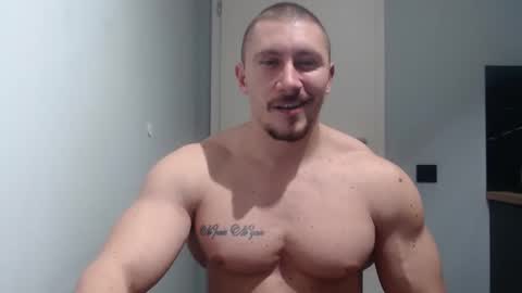 Snapshot of angelofit chatting on February 2025 06:54:02 PM ------- SEX SHOW WITH GUYS AND GIRLS MUSCLE SHOW online show from February 2025 06:54:02 PM