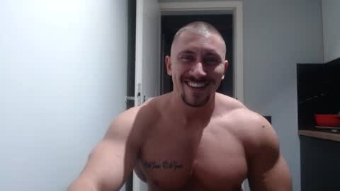 Snapshot of angelofit chatting on November 2025 05:46:02 PM ------- SEX SHOW WITH GUYS AND GIRLS MUSCLE SHOW online show from November 2025 05:46:02 PM