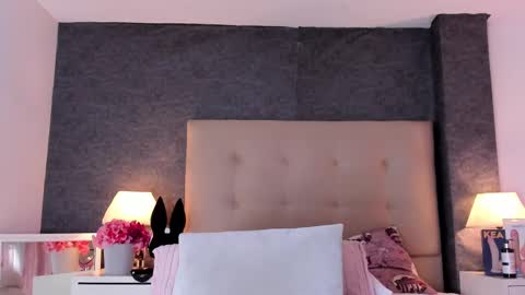 Snapshot of angels_one chatting on February 2025 01:10:02 PM Angela online show from February 2025 01:10:02 PM