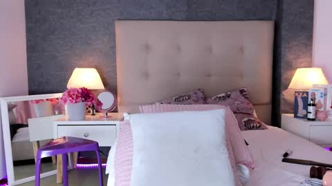 Snapshot of angels_one chatting on February 2025 02:08:01 PM Angela online show from February 2025 02:08:01 PM