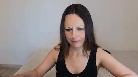Giulia online show from May 2026 11:49:01 AM