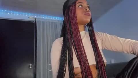 Snapshot of angelsmia_ chatting on February 2025 08:38:01 AM MIA available content ask online show from February 2025 08:38:01 AM